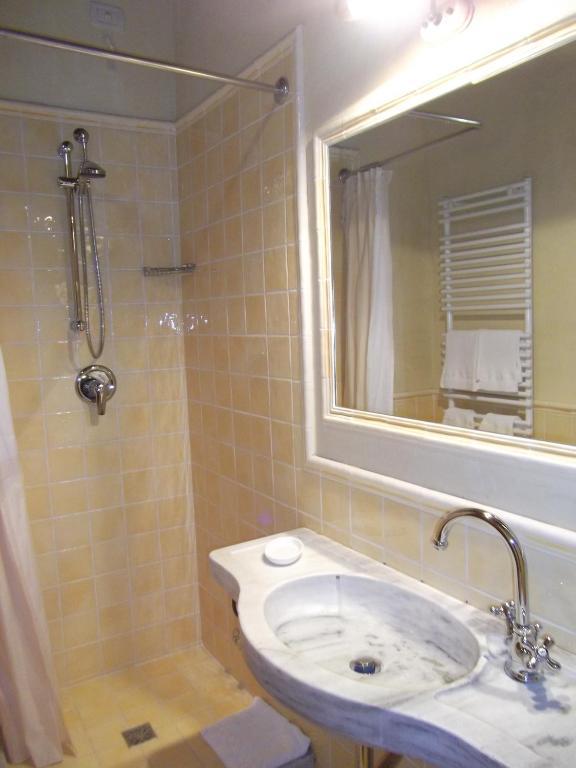 L'Arcadia Guest House Pietrasanta Cameră foto